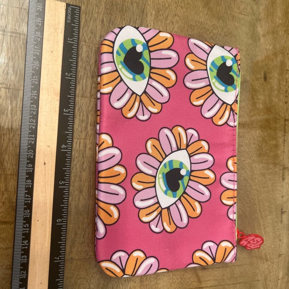 Ipsy Glam Bag makeup pouch
